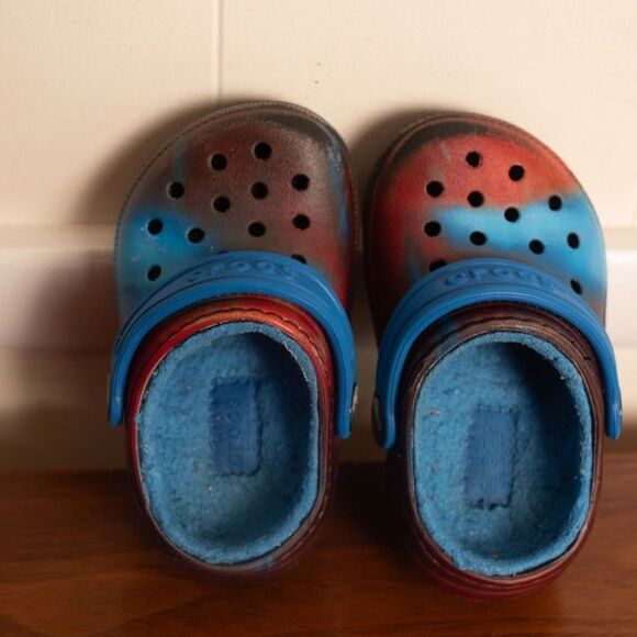 CROCS C 6 kids toddler lined tie dye blue red - Picture 5 of 5